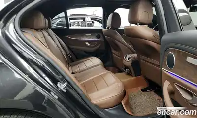 Mercedes-Benz E-Class 2021 2.0 Автомат в Москве № 143558, миниатюра 12