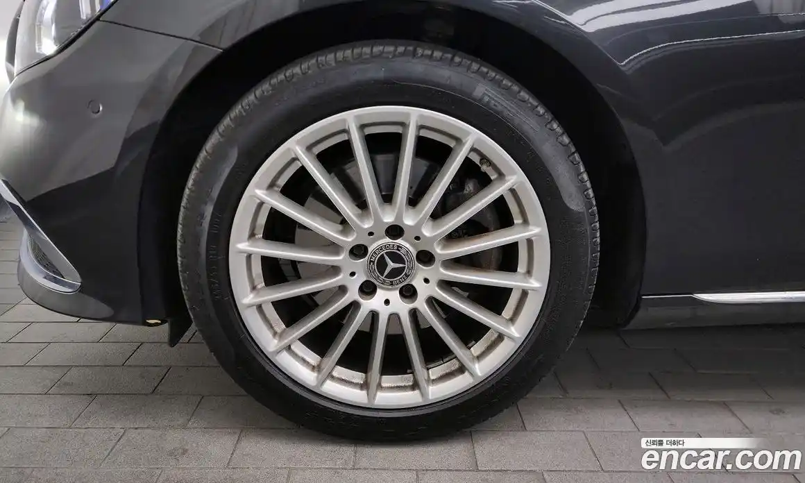 Mercedes-Benz E-Class 2021 2.0 Автомат в Москве № 143558, фото 5