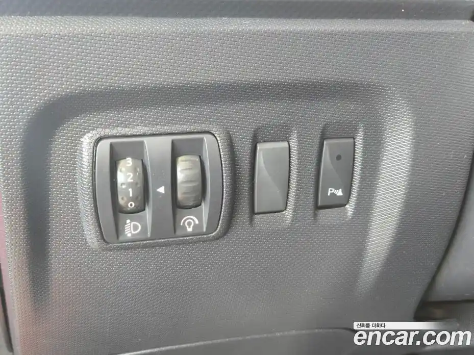 Renault QM3 2015 1.5 Автомат в Москве № 145878, фото 13