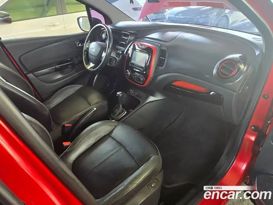 Renault QM3 2015 1.5 Автомат в Москве № 145878, фото 18