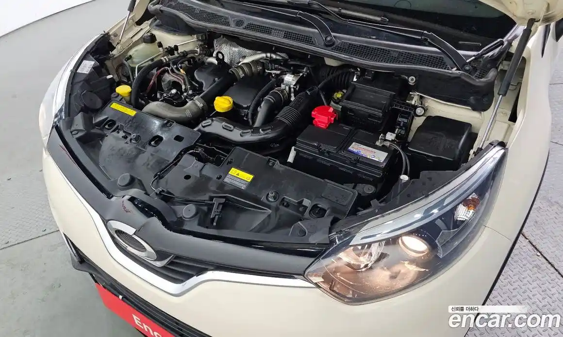 Renault QM3 2015 1.5 Автомат в Москве № 148748, фото 14