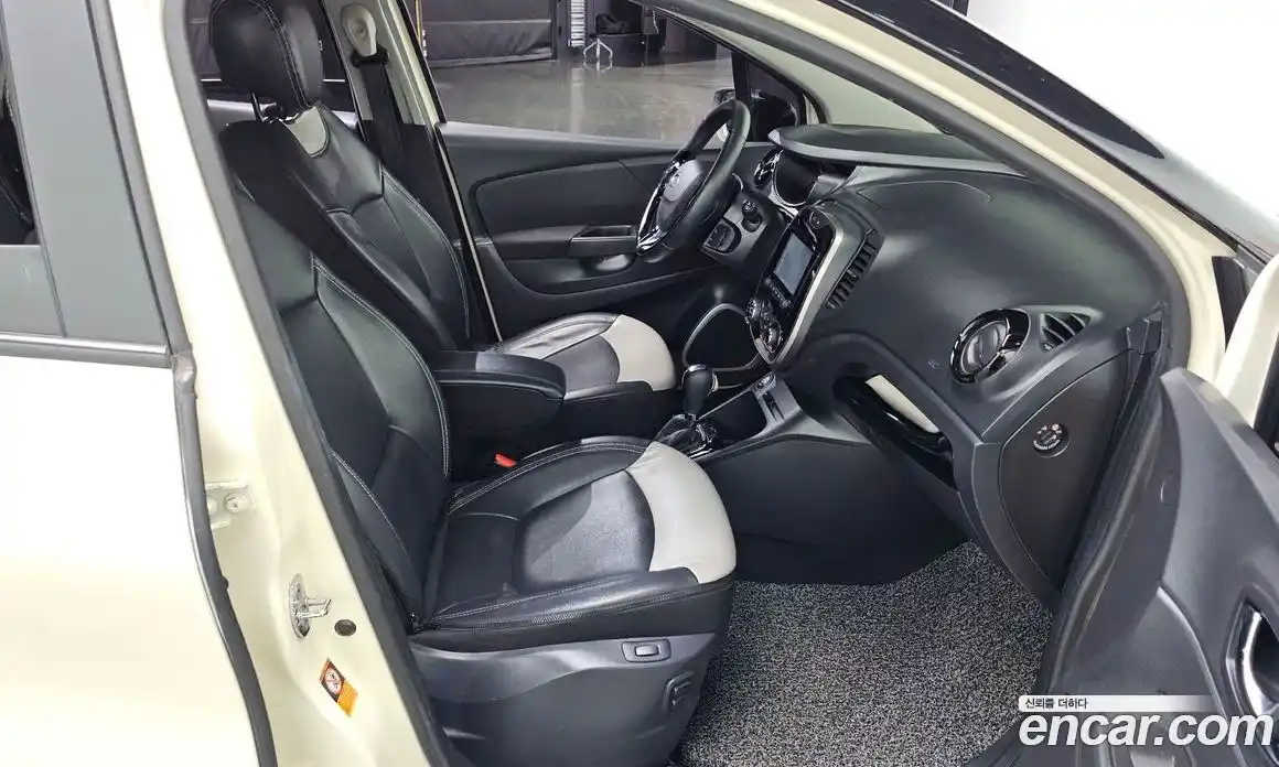 Renault QM3 2015 1.5 Автомат в Москве № 148748, фото 16