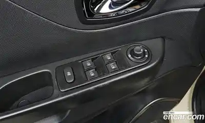 Renault QM3 2015 1.5 Автомат в Москве № 148748, миниатюра 5