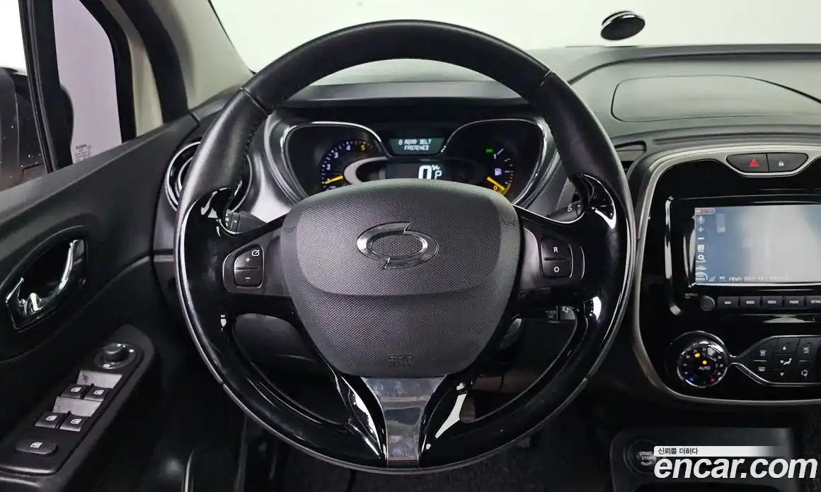 Renault QM3 2015 1.5 Автомат в Москве № 148748, фото 8