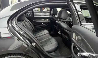 Mercedes-Benz E-Class 2022 2.0 Автомат в Москве № 160498, миниатюра 6