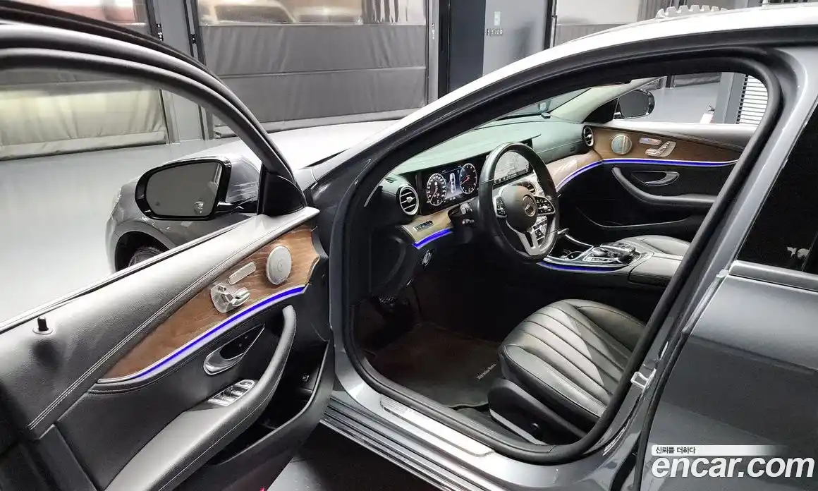 Mercedes-Benz E-Class 2020 2.0 Автомат в Москве № 161839, фото 14