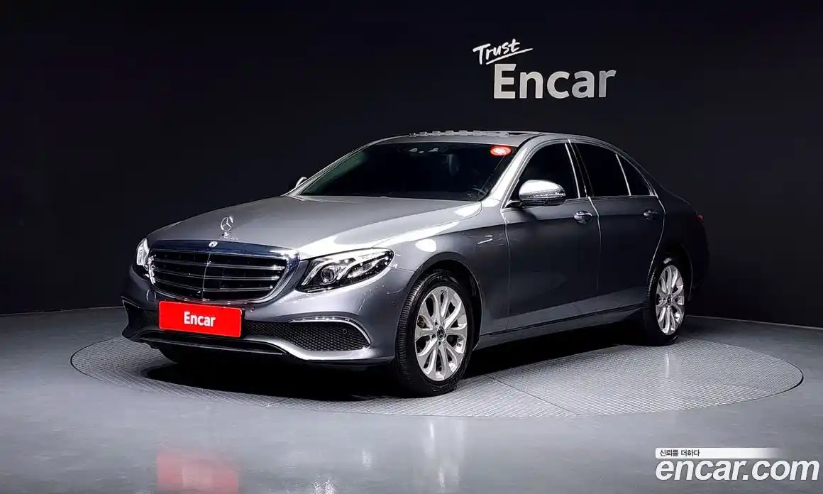 Mercedes-Benz E-Class 2020 2.0 Автомат в Москве № 161839, фото 3