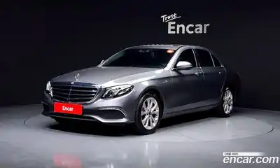 Mercedes-Benz E-Class 2020 2.0 Автомат в Москве № 161839, миниатюра 3