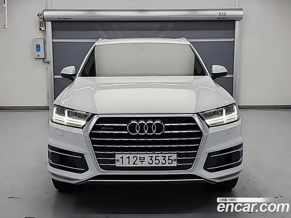 Audi Q7 2019 2.0 Автомат в Москве № 163579, фото 3