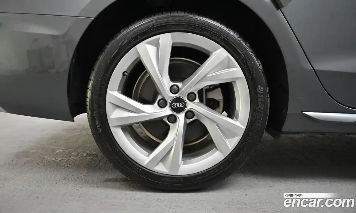 Audi A4 2021 2.0 Автомат в Москве № 163943, фото 5