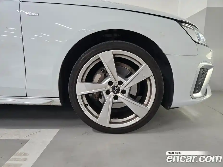 Audi A4 2022 2.0 Автомат в Москве № 164040, фото 5