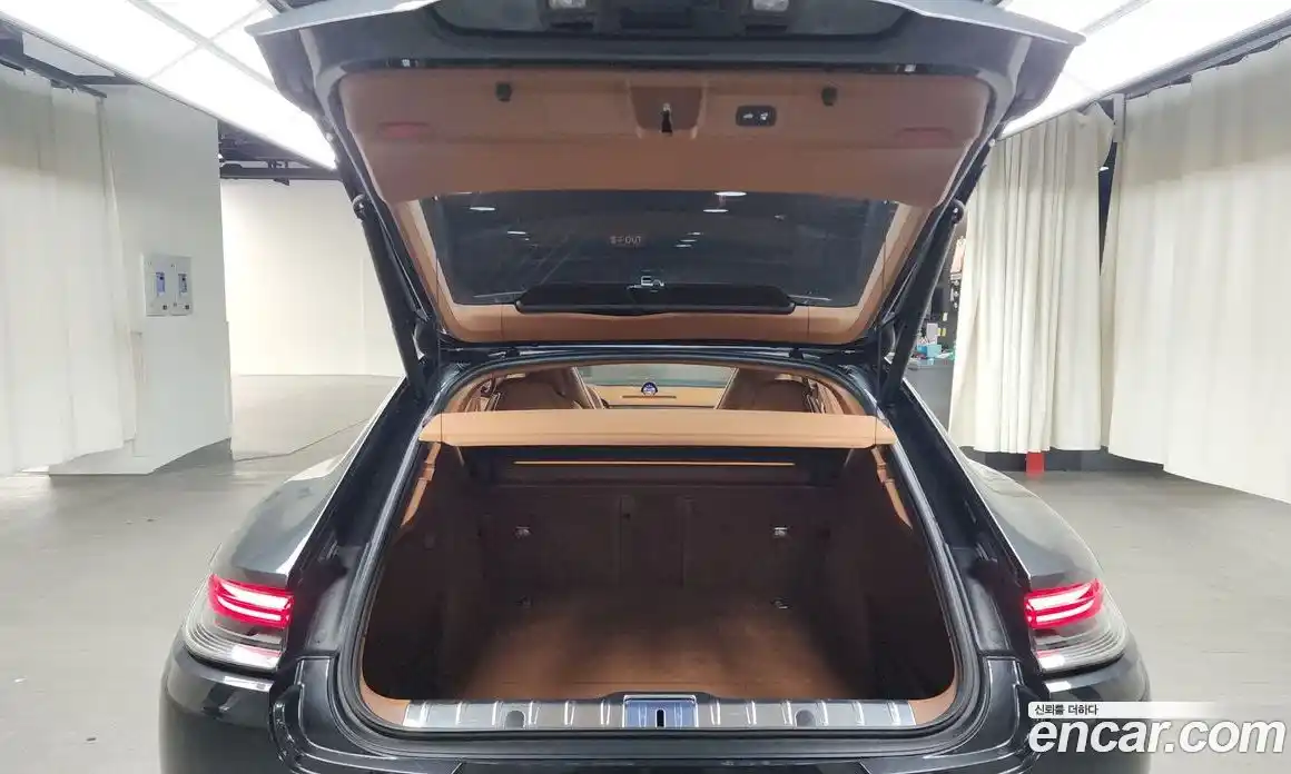 Porsche Panamera 2023 4.0 Автомат в Москве № 165116, фото 3