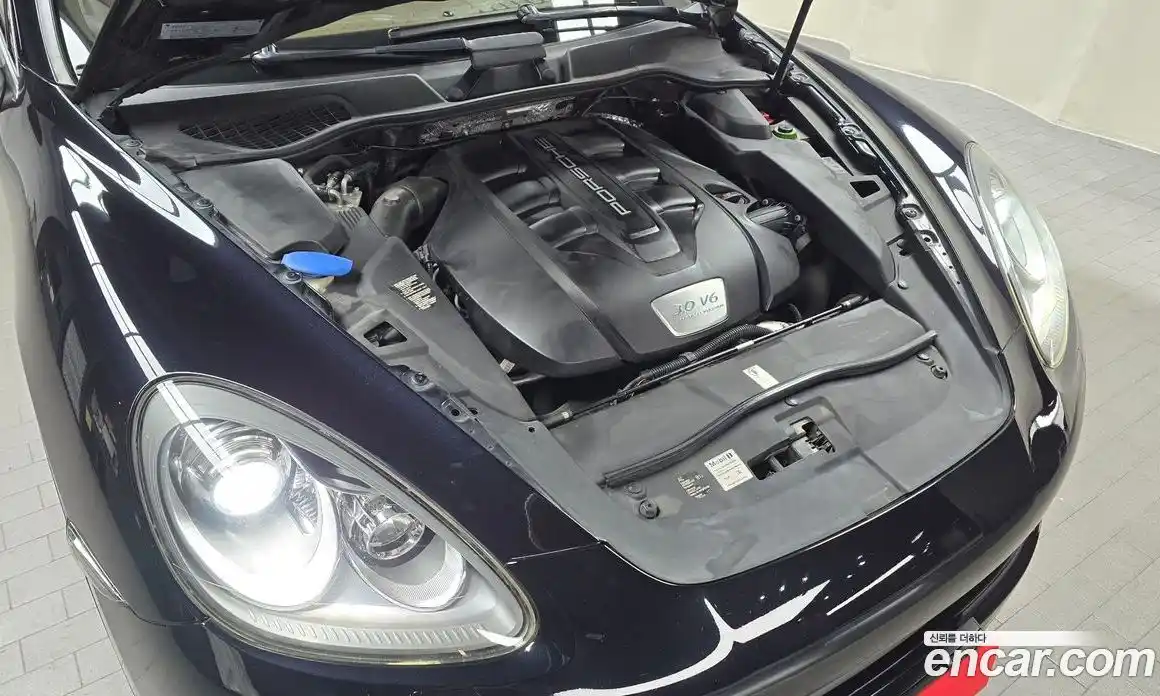 Porsche Cayenne 2013 3.0 Автомат в Москве № 165705, фото 12