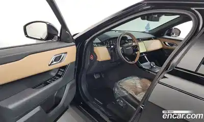 Land Rover Range-Rover Velar 2025 3.0 Автомат в Москве № 166012, миниатюра 3