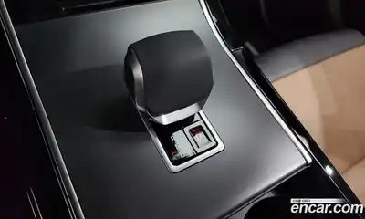 Land Rover Range-Rover Velar 2025 3.0 Автомат в Москве № 166012, миниатюра 6