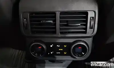 Land Rover Range-Rover Velar 2025 3.0 Автомат в Москве № 166012, миниатюра 10