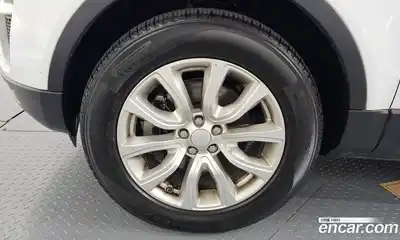 Land Rover Range-Rover Evoque 2017 2.0 Автомат в Москве № 166167, миниатюра 2