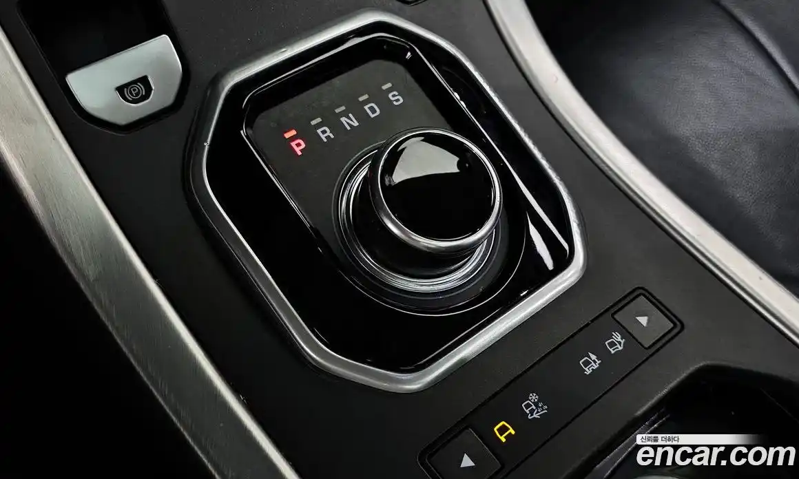 Land Rover Range-Rover Evoque 2017 2.0 Автомат в Москве № 166167, фото 3