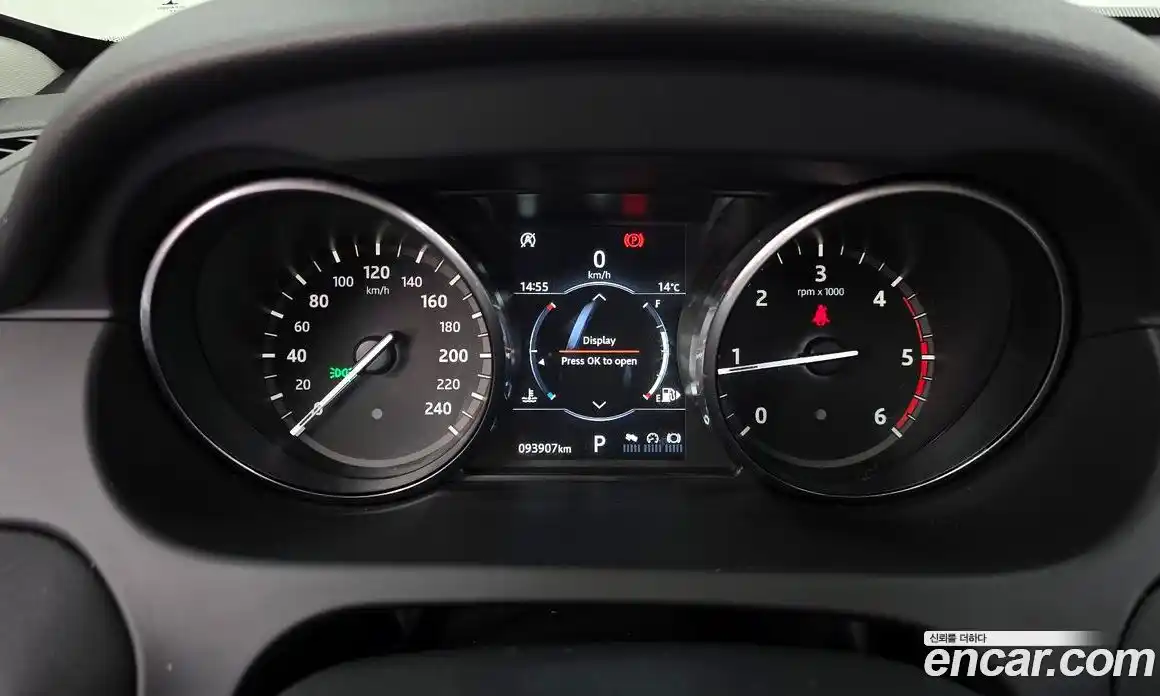 Land Rover Discovery Sport 2018 2.0 Автомат в Москве № 166381, фото 16