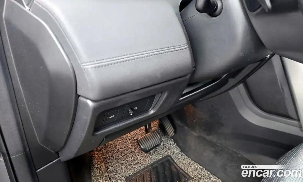 Land Rover Discovery Sport 2018 2.0 Автомат в Москве № 166381, фото 19