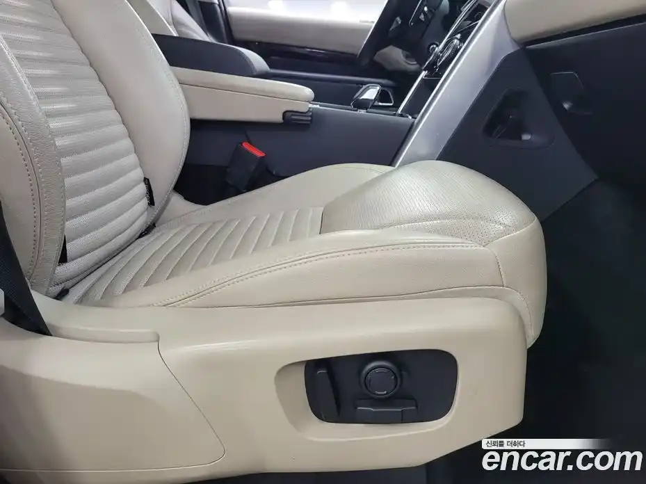 Land Rover Discovery 2022 3.0 Автомат в Москве № 166799, фото 14