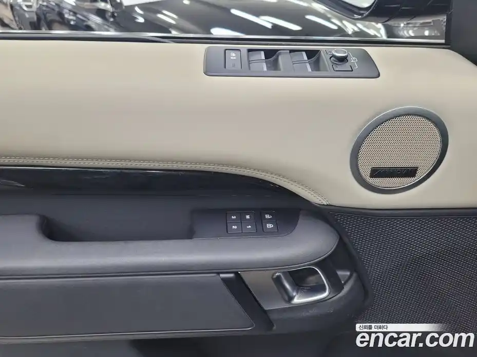 Land Rover Discovery 2022 3.0 Автомат в Москве № 166799, фото 3