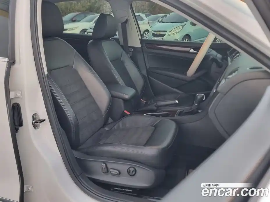 Volkswagen Passat 2013 2.5 Автомат в Москве № 169217, фото 19