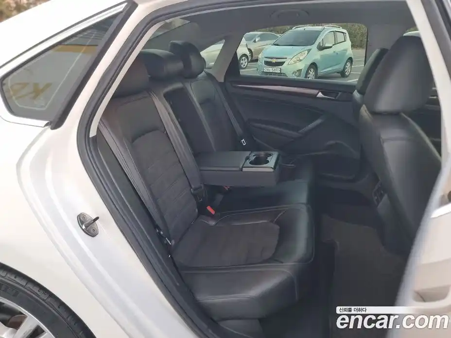 Volkswagen Passat 2013 2.5 Автомат в Москве № 169217, фото 20