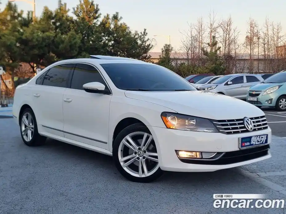 Volkswagen Passat 2013 2.5 Автомат в Москве № 169217, фото 3