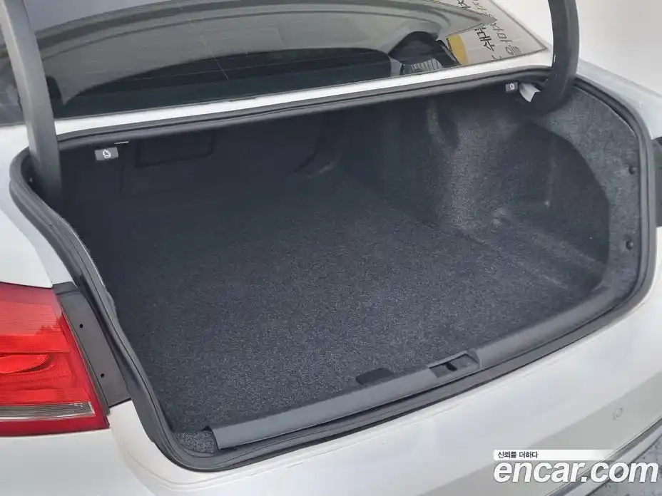 Volkswagen Passat 2013 2.5 Автомат в Москве № 169217, фото 8