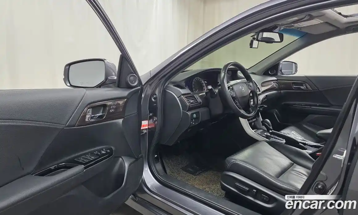 Honda Accord 2017 2.0 Автомат в Москве № 170692, фото 14