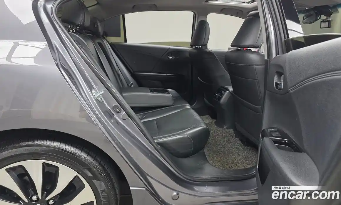 Honda Accord 2017 2.0 Автомат в Москве № 170692, фото 18