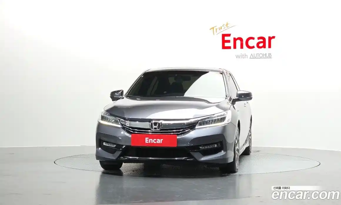 Honda Accord 2017 2.0 Автомат в Москве № 170692, фото 4