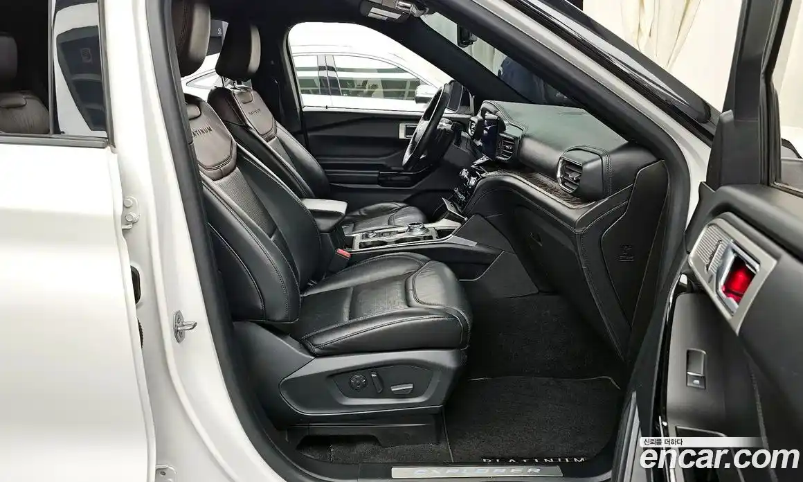 Ford Explorer 2021 3.0 Автомат в Москве № 170896, фото 19