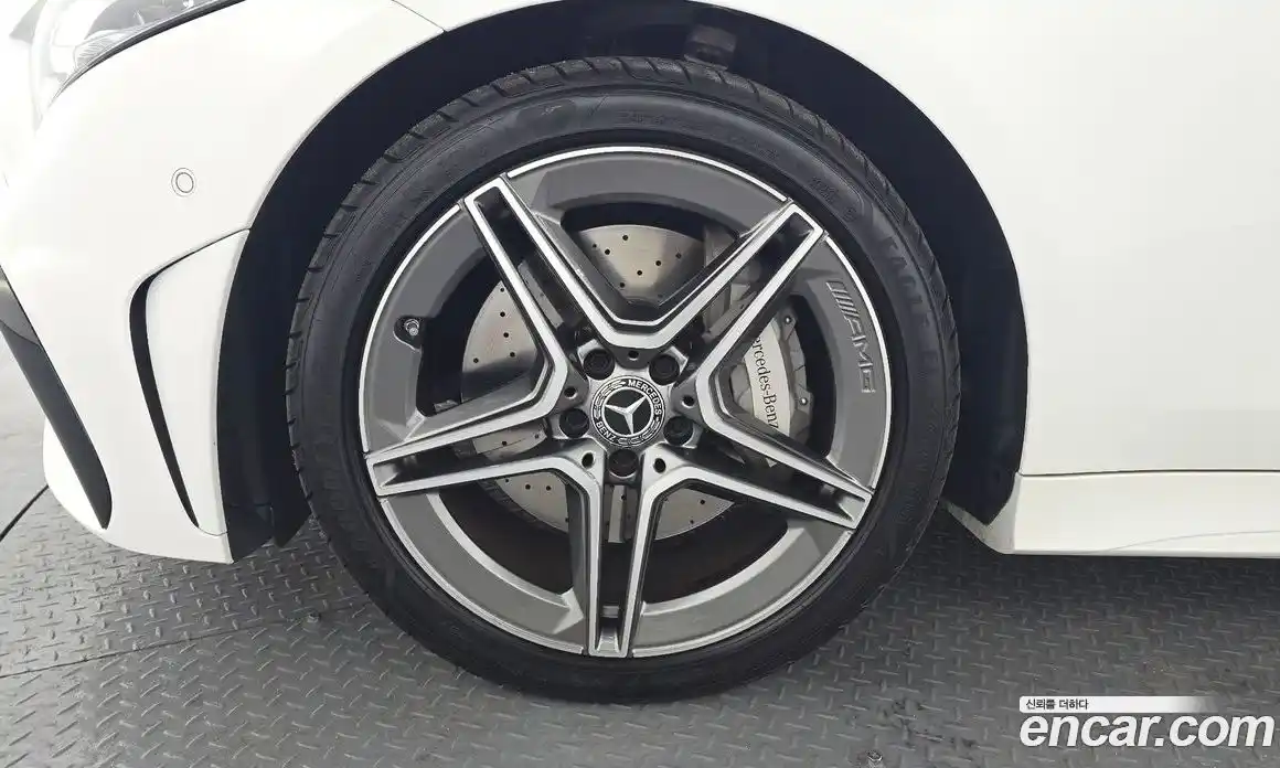 Mercedes-Benz CLS-Class 2023 2.0 Автомат в Москве № 175604, фото 5