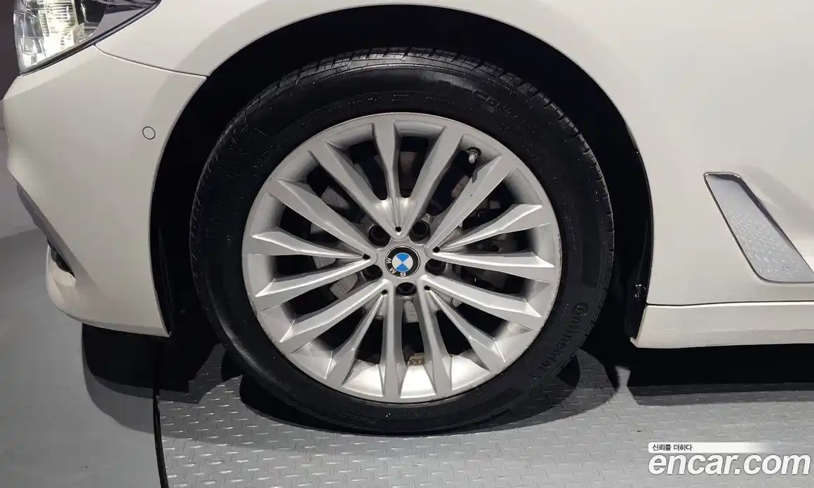 BMW 5-Series 2018 2.0 Автомат в Москве № 192798, фото 9