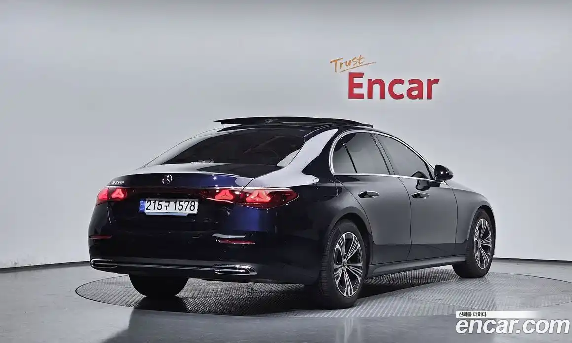 Mercedes-Benz E-Class 2024 2.0 Автомат в Москве № 193899, фото 12