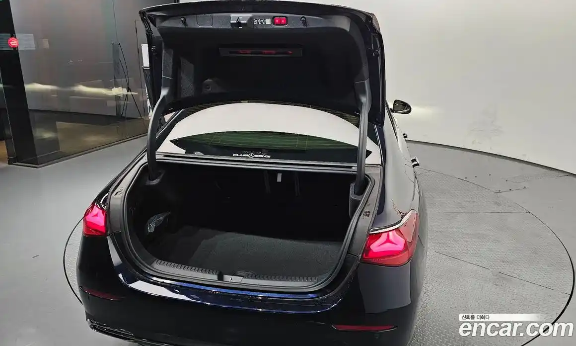 Mercedes-Benz E-Class 2024 2.0 Автомат в Москве № 193899, фото 14