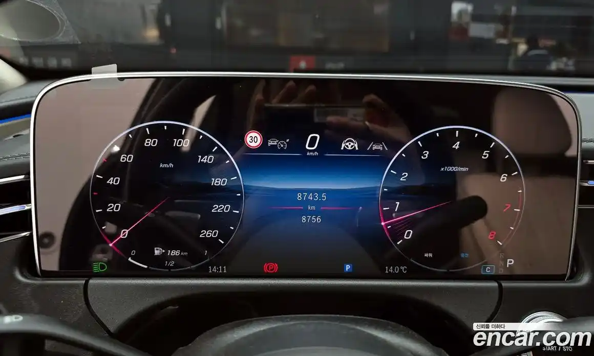 Mercedes-Benz E-Class 2024 2.0 Автомат в Москве № 193899, фото 15