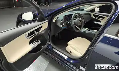 Mercedes-Benz E-Class 2024 2.0 Автомат в Москве № 193899, миниатюра 6