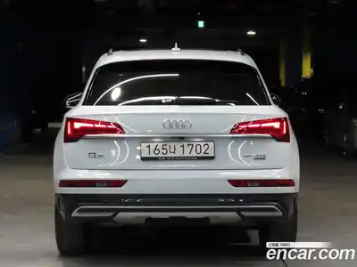 Audi Q5 2023 2.0 Автомат в Москве № 196263, миниатюра 4