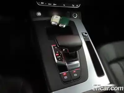 Audi Q5 2023 2.0 Автомат в Москве № 196263, миниатюра 9