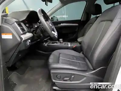 Audi Q5 2023 2.0 Автомат в Москве № 196263, миниатюра 10