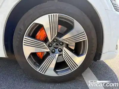 Audi e-tron 2022 0.4 Автомат в Москве № 196753, миниатюра 11