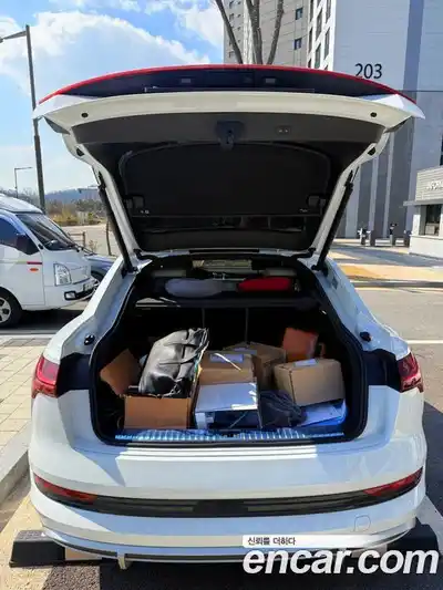 Audi e-tron 2022 0.4 Автомат в Москве № 196753, миниатюра 4