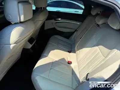 Audi e-tron 2022 0.4 Автомат в Москве № 196753, миниатюра 7