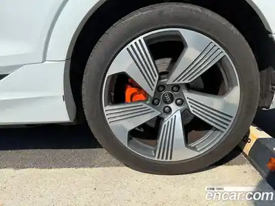 Audi e-tron 2022 0.4 Автомат в Москве № 196753, миниатюра 8