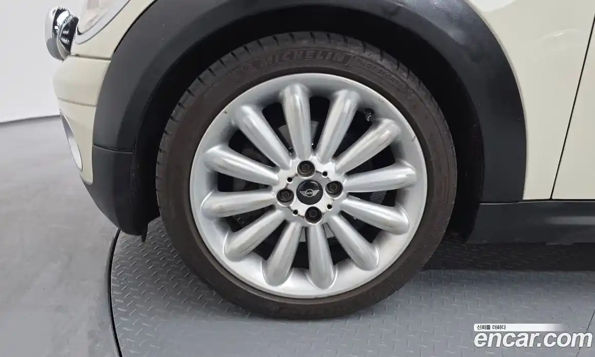 Mini Cooper 2010 1.6 Автомат в Москве № 198481, фото 15