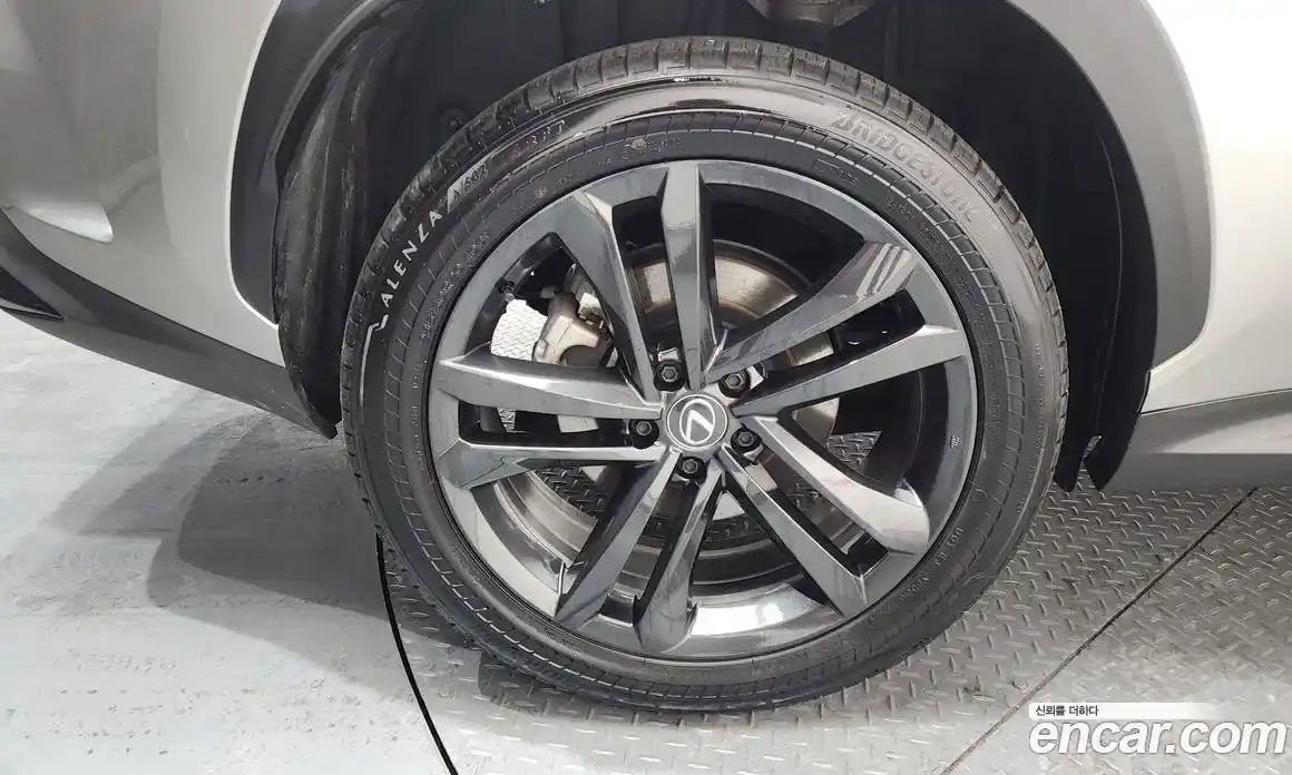 Lexus NX 2024 2.5 Автомат в Москве № 198834, фото 5