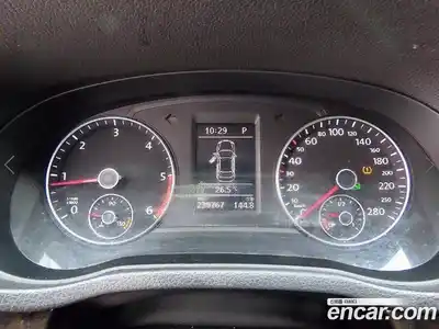 Volkswagen Passat 2015 2.0 Автомат в Москве № 199356, миниатюра 9